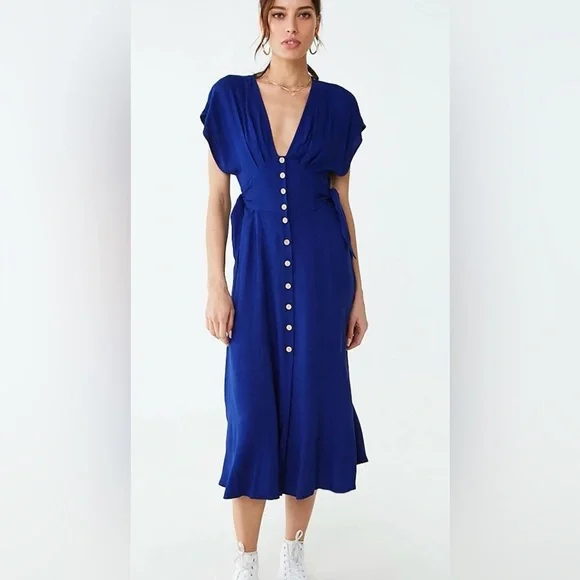 Red Button-Front Midi Dress - Picture 4 of 9